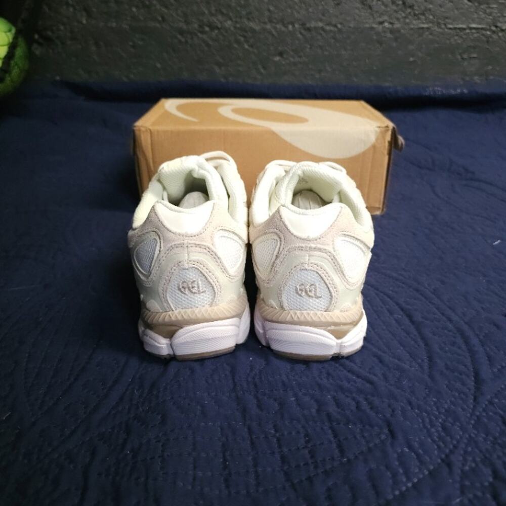 Asics Gel NYC Tan Beige Suede Lifestyle Sneakers Size 11 Like New - Picture 5 of 8